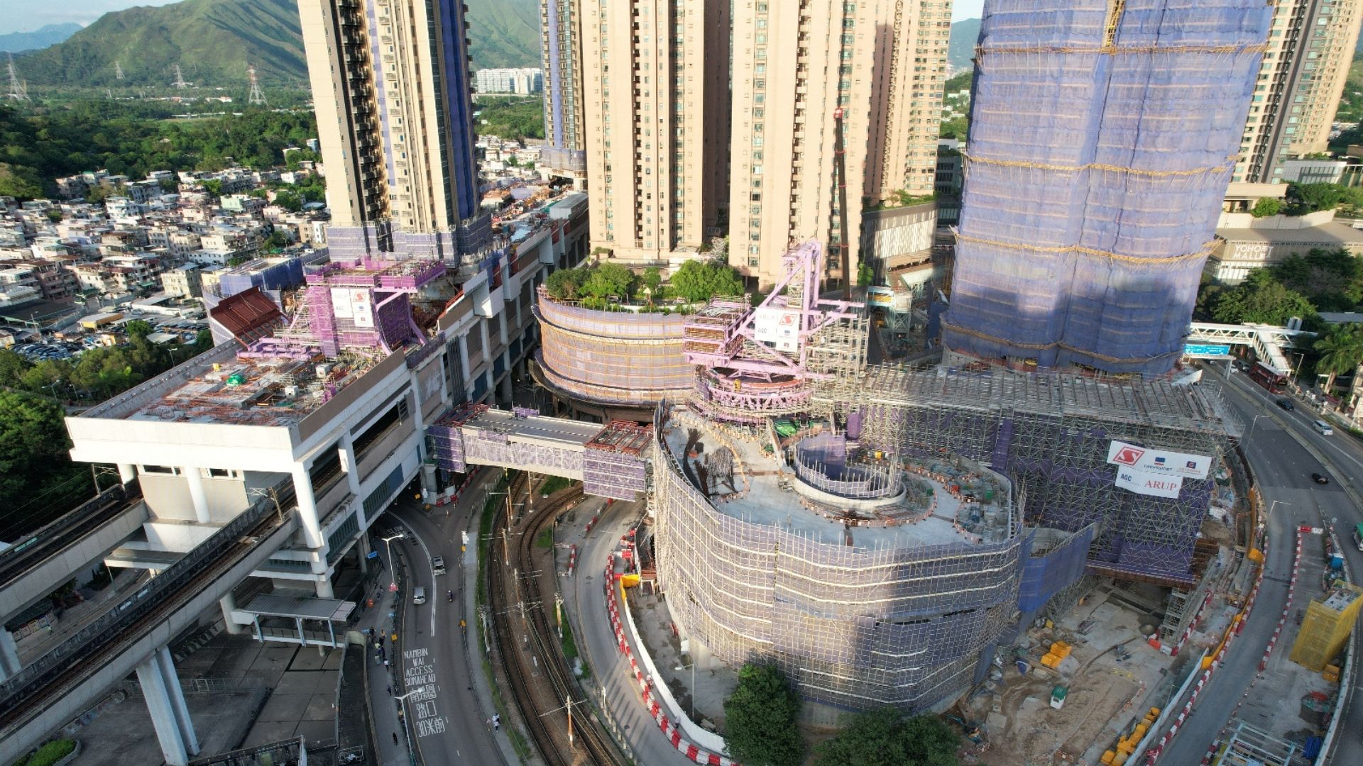 Slow Hong Kong: The City in 693 Footbridges